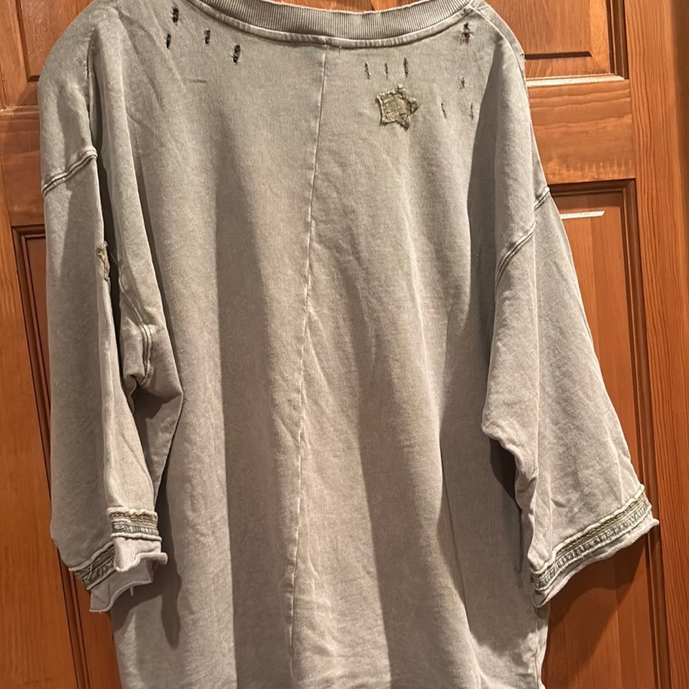 Easel Gray Textured T-Shirt - Picture 8 of 10